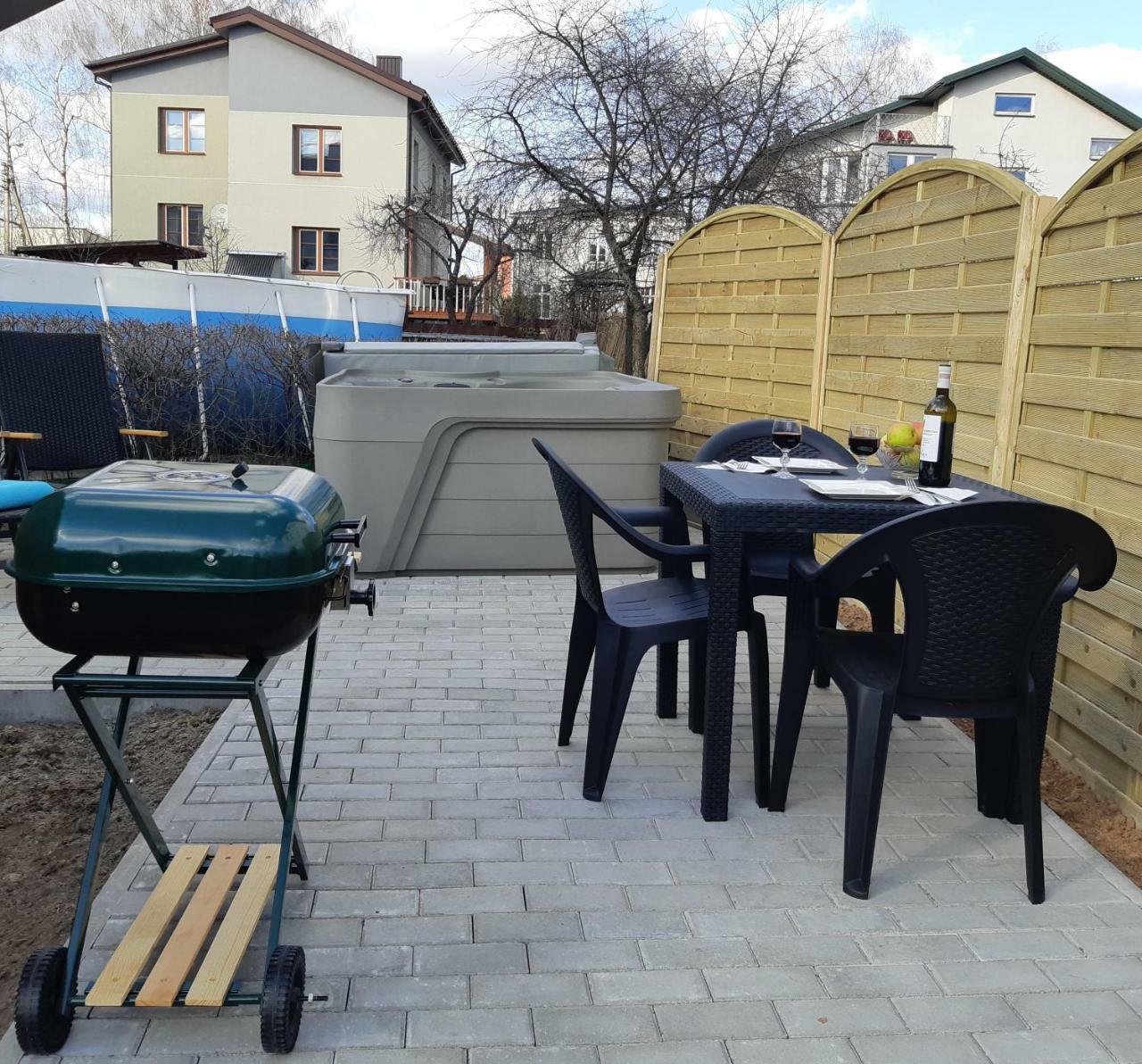 Apartments With Outdoor Spa Jacuzzi And Sauna Vilnius Kültér fotó