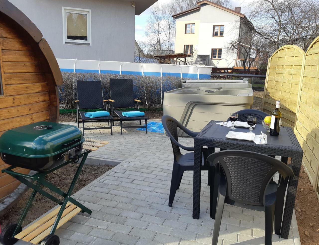 Apartments With Outdoor Spa Jacuzzi And Sauna Vilnius Kültér fotó